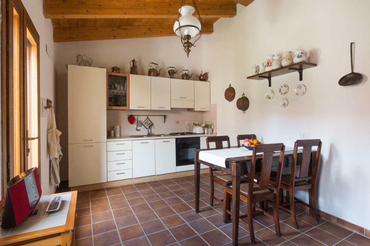 Casa Di Giulietta Villa Càbras Buitenkant foto